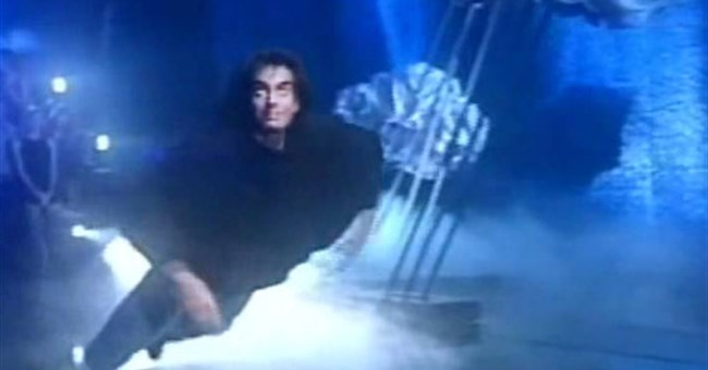 Giải mã màn trình diễn bay bí ẩn của David Corpperfield