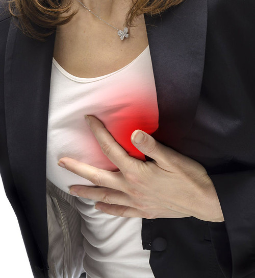 Trà xanh làm sạch răng tốt hơn cả nước súc miệng?