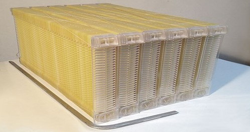 Flow Hive - Hệ thống khai thác mật ong tự động