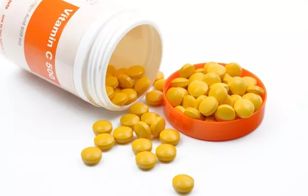 Bộ mặt xấu xí của các loại thuốc vitamin khi dùng quá liều