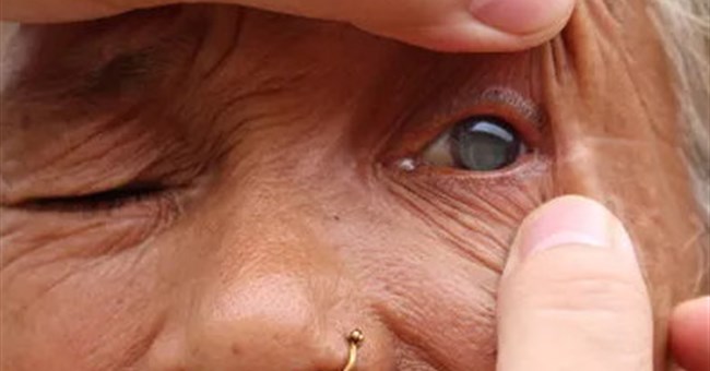 Biệt tài giúp người mù nhìn thấy sau... 5 phút