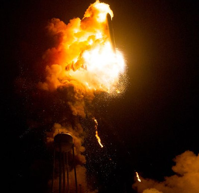 NASA phát hành ảnh ghi lại vụ nổ tên lửa Antares năm ngoái