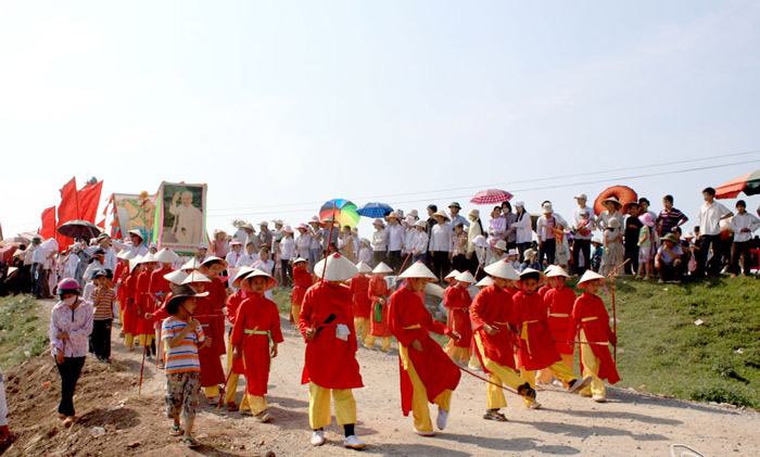 Hội Gióng ở đền Phù Đổng và đền Sóc
