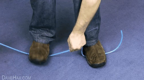 Bí kíp sinh tồn: Cách cắt dây thừng khi không có dao kéo