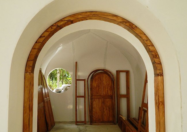 Cozy: Nhà kiểu modun mô phỏng kiểu nhà thấp bé của người Hobbit