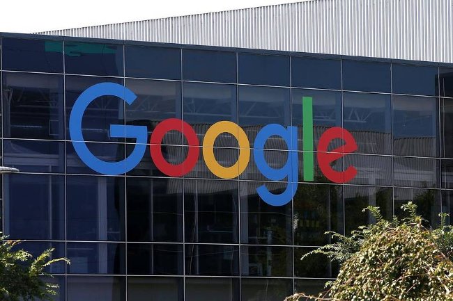 Tại sao Yahoo màu tím, Google bảy sắc còn Facebook có màu xanh da trời?