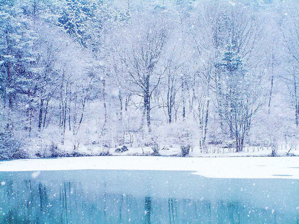 hình ảnh : phong cảnh, cây, mùa đông, Cửa sổ, cũ, Tường, Túp lều, có tuyết  rơi, màu xanh da trời, bức vẽ, nghệ thuật, Núi, khung tranh, cứu trợ, Lạnh  lẽo,