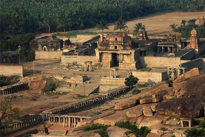 Quần thể kiến trúc tại Hampi - Ấn Độ