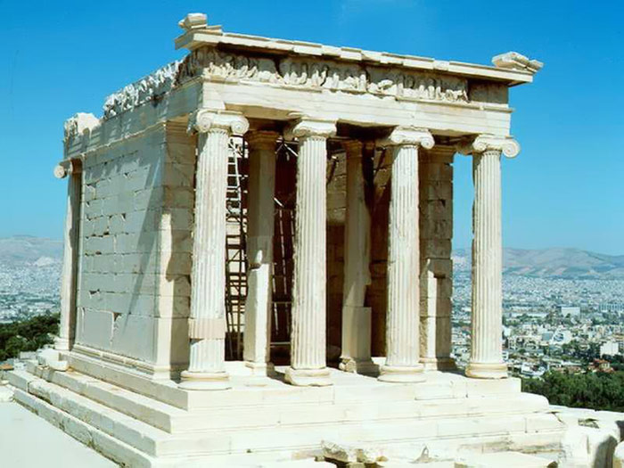 Đền Parthenon được coi là là công trình kiến trúc đẹp nhất của Hy Lạp cổ đại và cũng là công trình đẹp nhất trong lịch sử kiến trúc thế giới.