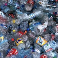 Các nhà khoa học tìm ra loại nhựa tái sử dụng đầu tiên trên thế giới