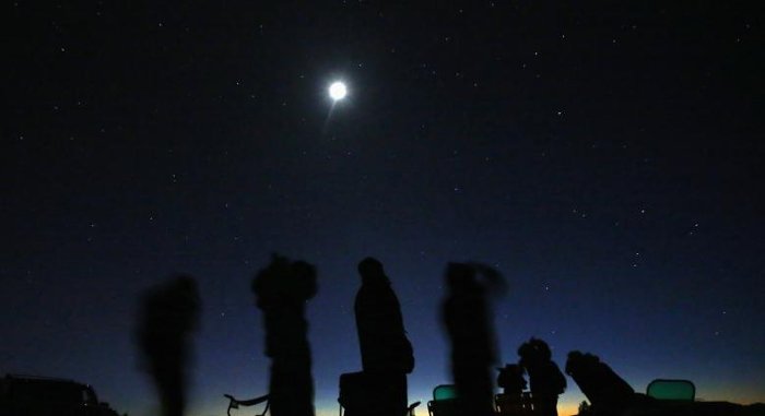 Những vụ chạm mặt UFO chưa lời giải thích năm 2015