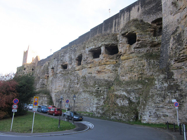 Thành phố Luxembourg, những phố cổ và công sự