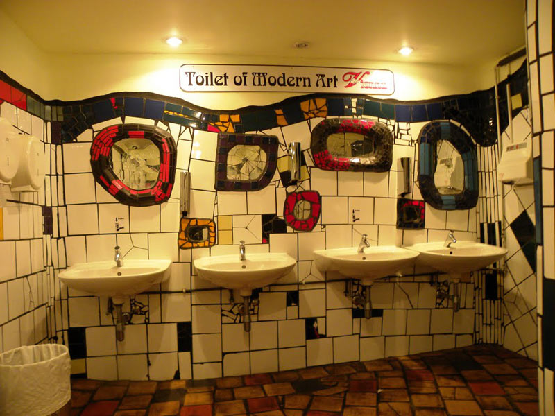 Những toilet công cộng độc đáo nhất trên thế giới