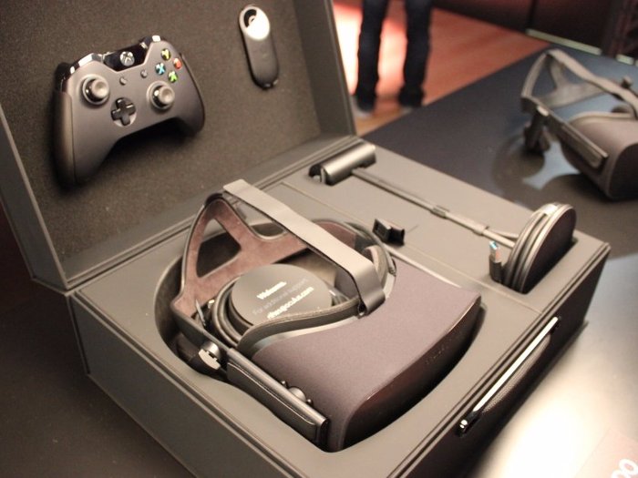 Vì sao kính thực tế ảo Oculus Rift lại có giá cao đến vậy?