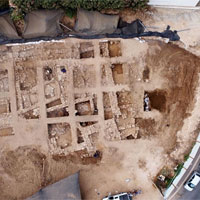 Thành trì khổng lồ 3400 tuổi phát lộ dưới tầng hầm để xe ở Israel