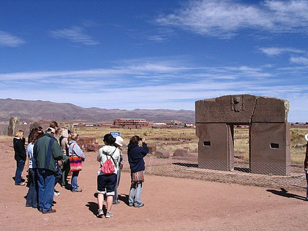 Tiwanaku, trung tâm chính trị và tinh thần trong văn hóa Tiwanaku