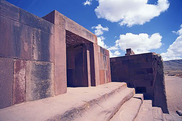 Tiwanaku, trung tâm chính trị và tinh thần trong văn hóa Tiwanaku