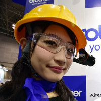 Google Glass vẫn còn đẹp mắt chán so với kính thông minh đến từ Nhật Bản