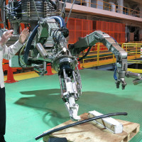 Nhật Bản chế robot thu gom rác thải phóng xạ