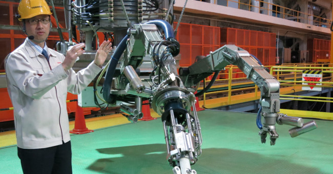 Nhật Bản chế robot thu gom rác thải phóng xạ