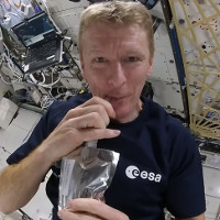 Video: Thưởng thức cà phê trên vũ trụ như thế nào?