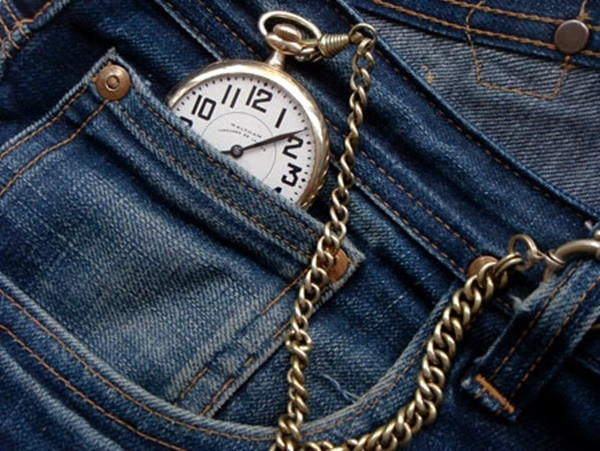 Câu trả lời chính xác được đưa ra bởi thương hiệu jeans lớn nhất thế giới Levi's, đây là chiếc túi để đựng đồng hồ quả quýt.