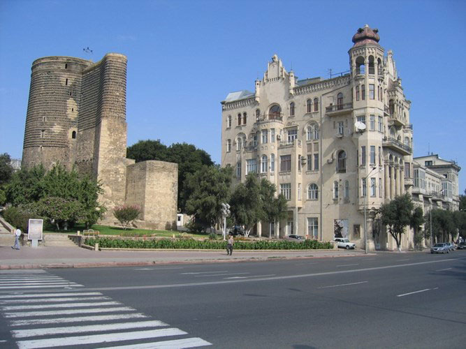 Thành cổ BaKu, Cung điện Shirvanshah và tháp Maiden