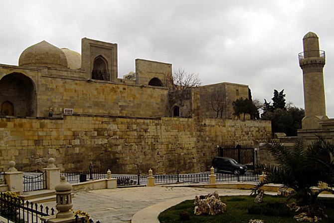 Thành cổ BaKu, Cung điện Shirvanshah và tháp Maiden