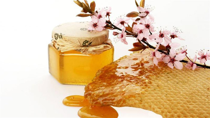 Cách trị môi nứt nẻ