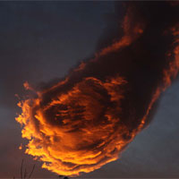 Đám mây hình cầu lửa trên bầu trời Bồ Đào Nha
