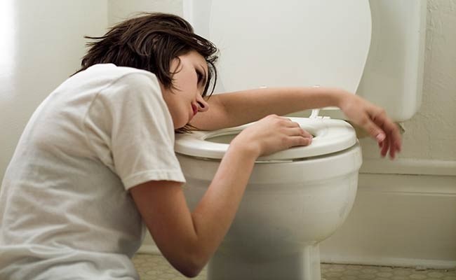 Dấu hiệu của ngộ độc bia rượu
