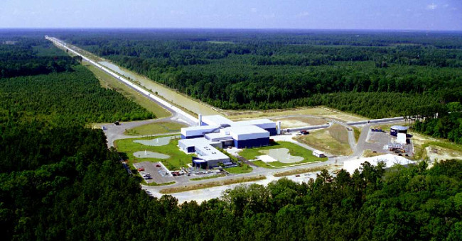 LIGO - Siêu máy dò phát hiện sóng hấp dẫn