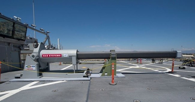 Mỹ phát triển vũ khí "Star Wars", xuyên thủng bê tông cách 100 dặm