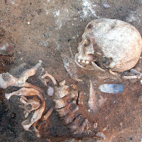 Phát hiện bộ hài cốt 7.000 tuổi chôn theo tư thế lạ
