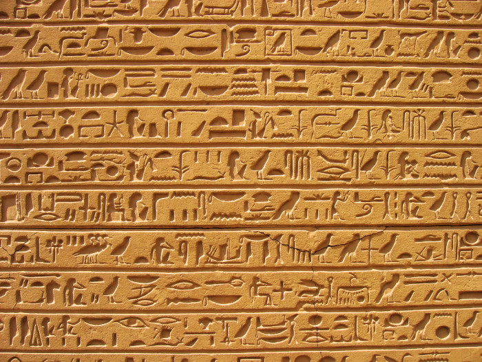 Những ký tự tượng hình của người Ai Cập cổ đại.
