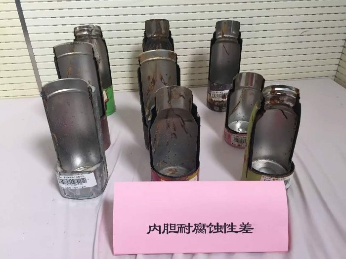 Hai chất kịch độc trong bình giữ nhiệt Trung Quốc giết người rất nhanh