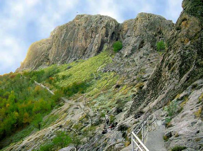 Núi thiêng Sulaiman-Too - Di sản văn hóa thế giới tại Kyrgyzstan