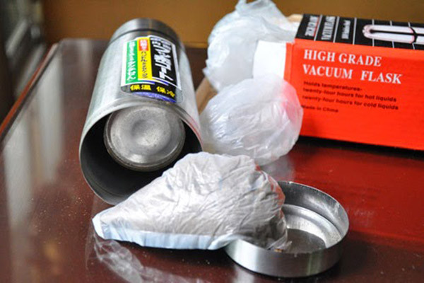 Cách nhận biết bình giữ nhiệt Trung Quốc chứa chất gây ung thư