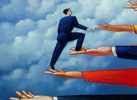 "Hãy theo đuổi đam mê, thành công sẽ theo đuổi bạn". Hãy cho nhân viên của bạn được phát huy hết khả năng của mình bằng cách khuyến khích họ làm những gì họ thích nhé.