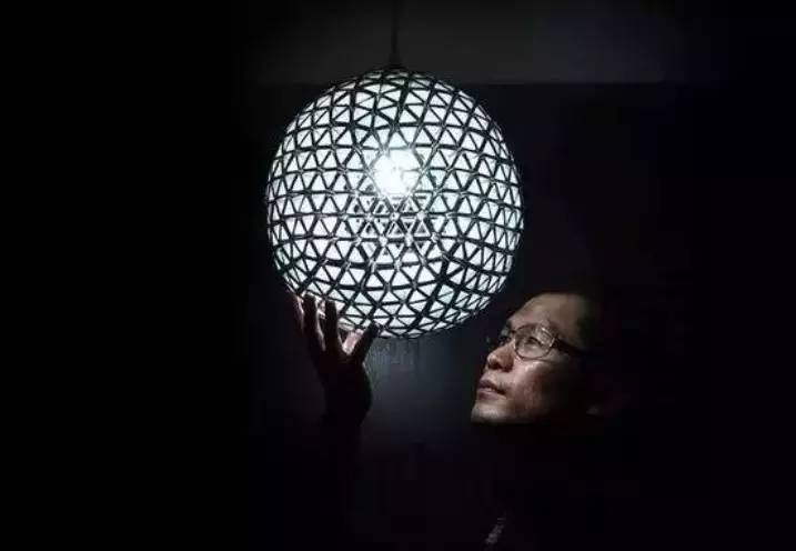 20 ý tưởng làm đèn chùm vô cùng hữu ích từ những vật dụng bỏ đi