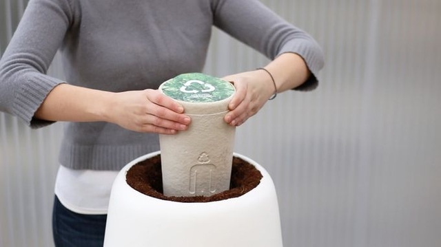 Một công ty phát kiến ra cách kỳ lạ để mai táng người thân đã mất giúp bạn có thể luôn ở bên họ