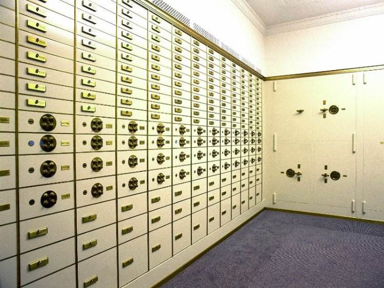 Căn hầm đá chứa 5.000 tấn vàng bất khả xâm phạm