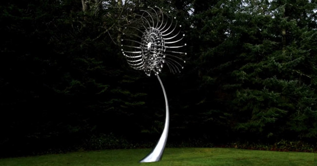 Nghệ thuật từ điêu khắc và gió.