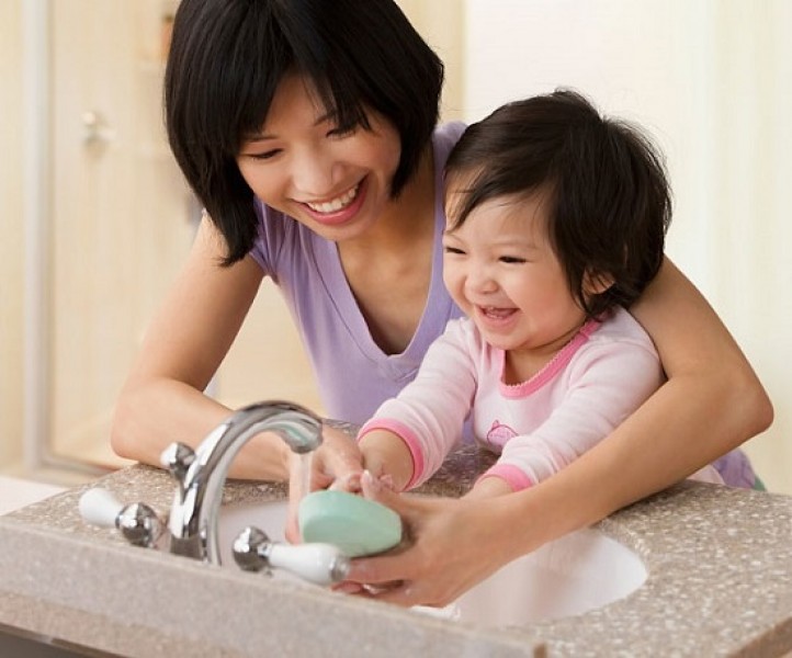 Mùa nắng nóng, phòng bệnh cho trẻ như thế nào?