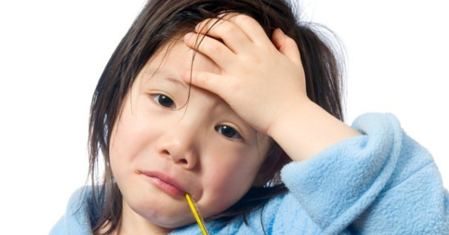 Mùa nắng nóng, phòng bệnh cho trẻ như thế nào?