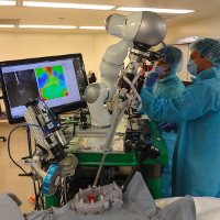 Robot có khả năng phẫu thuật giỏi hơn bác sĩ