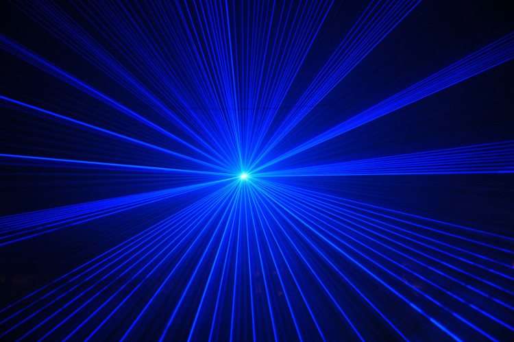 Tia laser có đe dọa tới phi công và máy bay hay không?