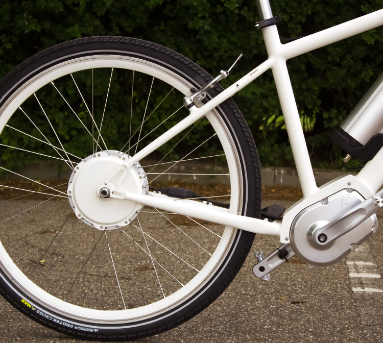 Bike2: Xe đạp không xích, sạc pin bằng cách đạp như bình thường | VietHow