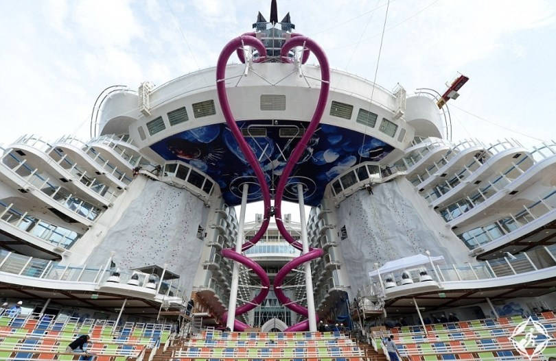 Đường trượt nước cao hơn 45m so với mực nước biển Đường trượt nước cao hơn 45m so với mực nước biển