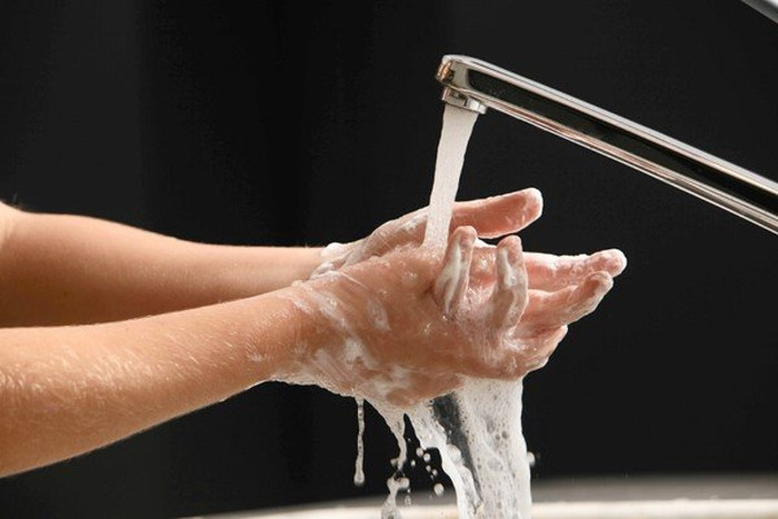 Điều này cho thấy, nếu vệ sinh tay cẩn thận, đây sẽ là một loại vaccine hữu hiệu giúp bạn tránh nguy cơ nhiễm khuẩn.